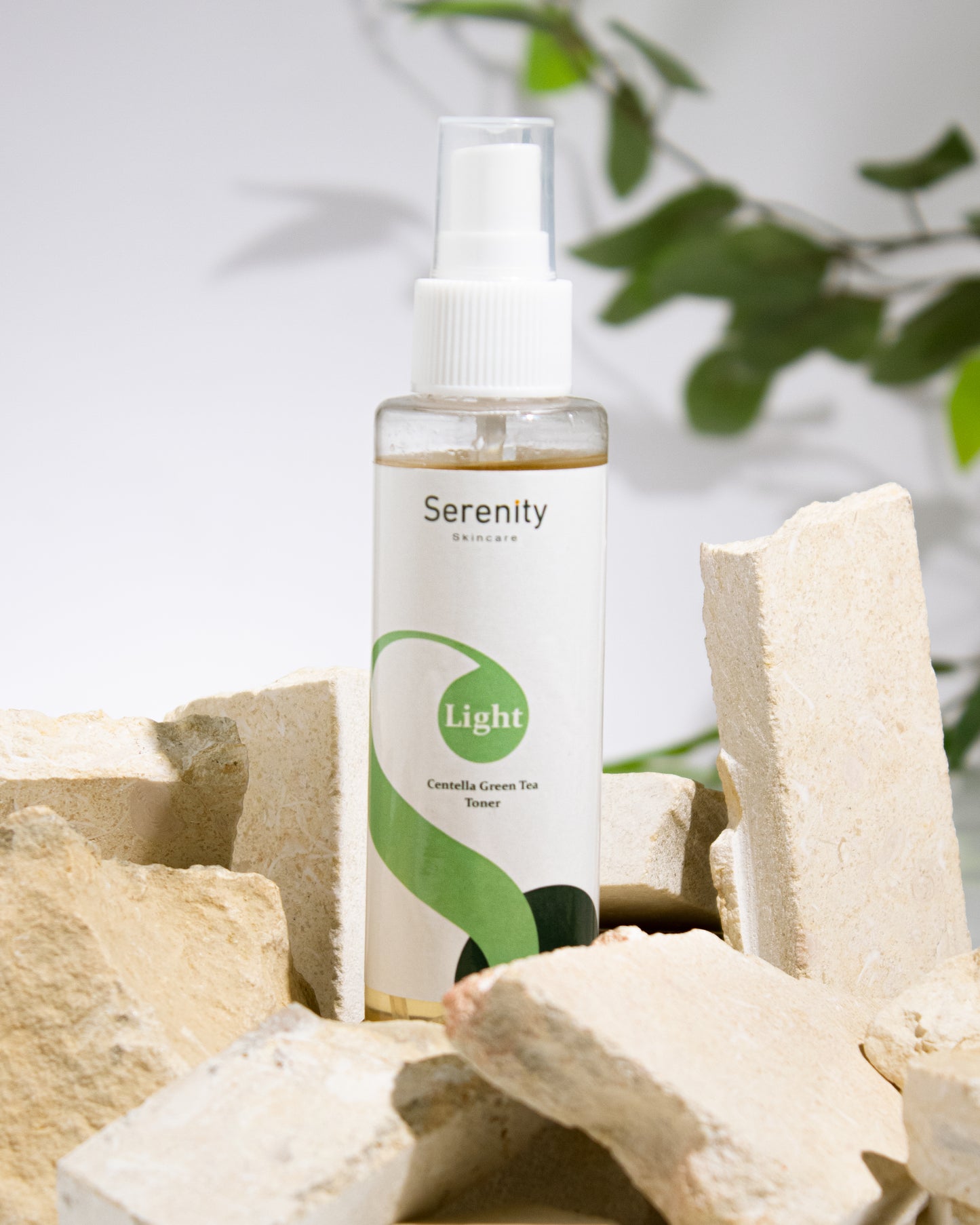 Light calming face toner